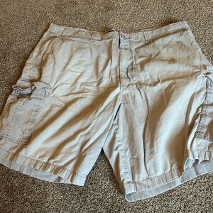 Great Northwest Clothing Company Light Gray Cargo Shorts